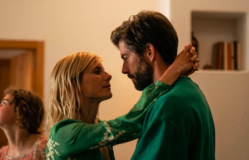 Pierre-Yves Cardinal et Mélanie Laurent dans le film Qui brille au combat