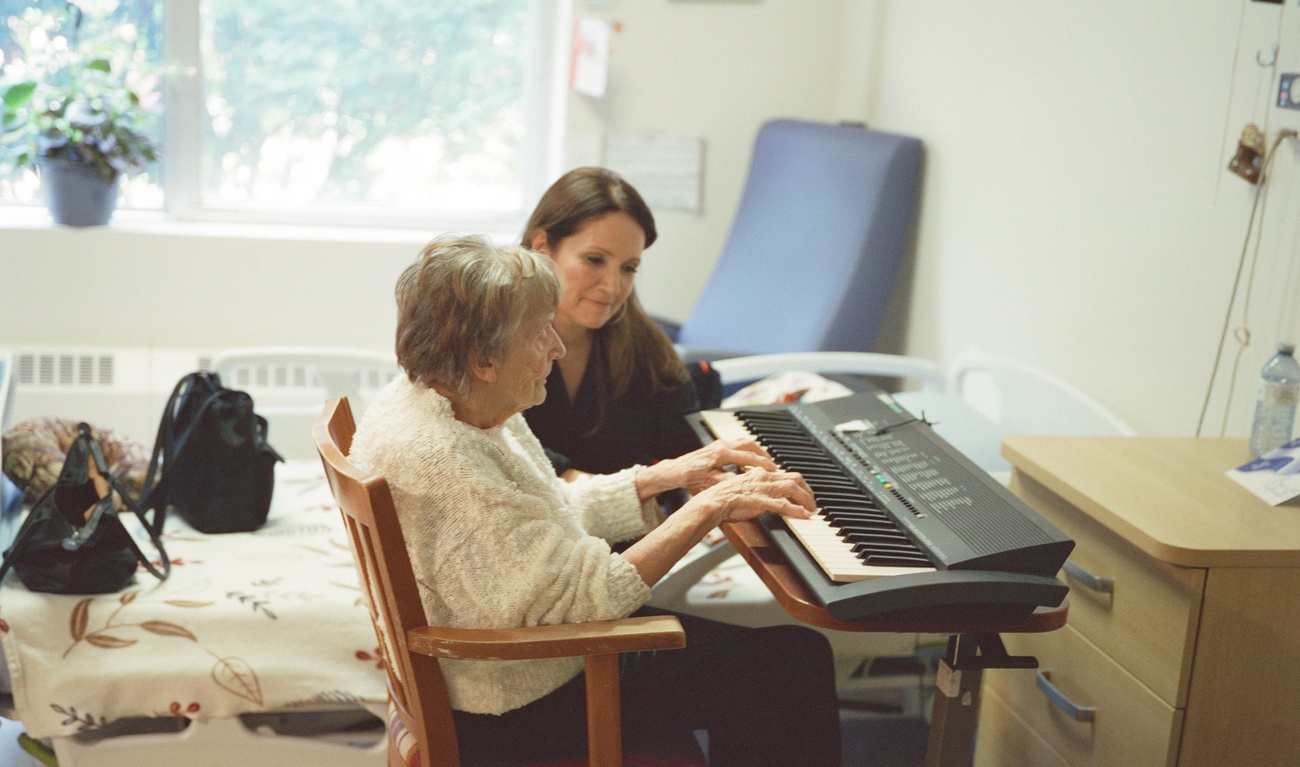 Image de l'article « J’ai souvenir encore» : France Beaudoin propose un documentaire lumineux et nécessaire