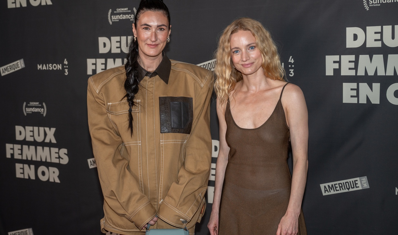 Image de l'article Un tapis rouge rempli de vedettes pour le film Deux femmes en or